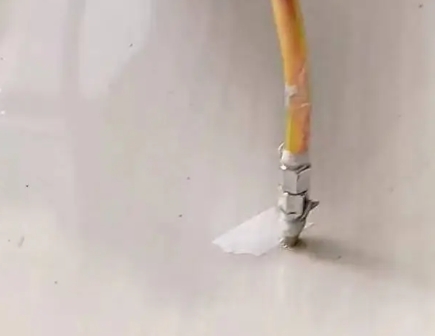 梅县瓷砖空鼓维修公司专业解答在瓷砖铺贴过程中，如果使用的砂料过粗（如全部使用了粗砂），可能会导致以下问题